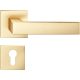 FOCUS ajtóajtókilincs szögletes rozettás Q SLIM vékony szatén sárgaréz - CORONA PREMIUM PZ