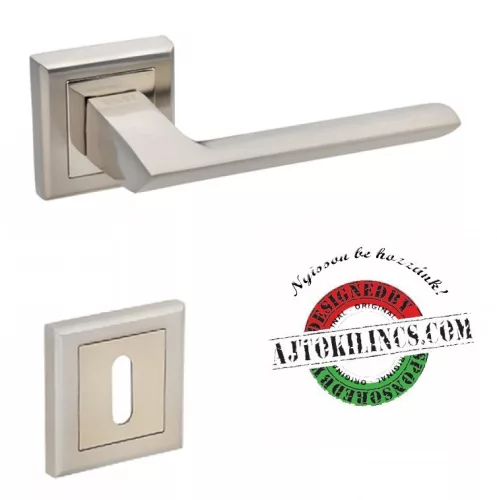 Aspecto Rozetă pătrată Suprafață din crom satinat Numai mâner pe rozeta superioară