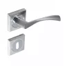 Gréta Rozetă pătrată Suprafață din crom satinat Numai mâner pe rozeta superioară