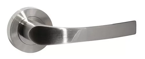 Rozetă rotundă Porto Suprafață din crom satinat Numai mâner pe rozeta superioară