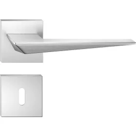   BLADE ajtóajtókilincs szögletes Q-rozettás szálcsiszolt króm - CORONA PREMIUM BB