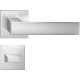 FOCUS ajtókilincs szögletes rozettás Q SLIM vékony szálcsiszolt króm matt - CORONA PREMIUM WC
