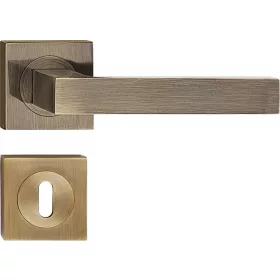 QUBIK ajtókilincs szögletes rozettás antik BB