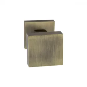   Tlačidlo Asymetrický Starožitný brúsený povrch so štvorcovou rozetou