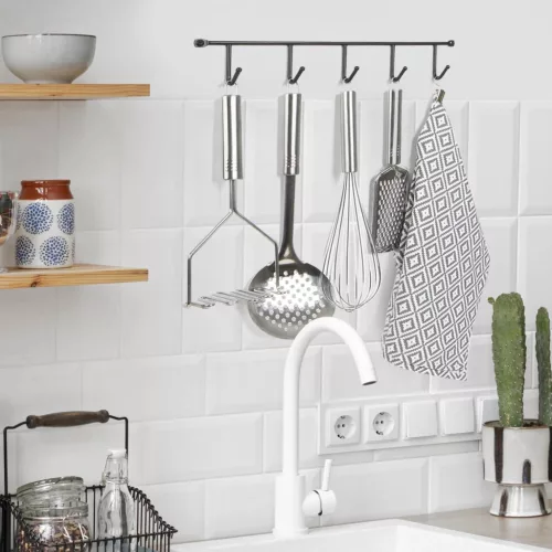 Ruhatartó 5 akasztóval fekete